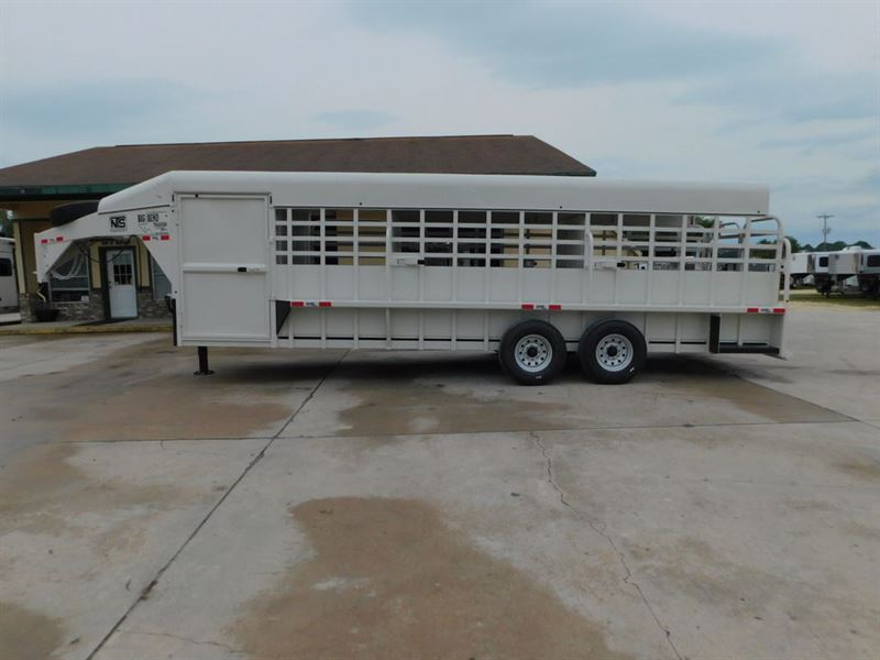 2023 Big Bend Trailers 24' Livestock Gooseneck Trailer