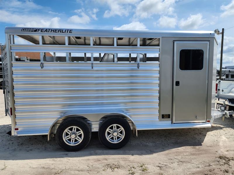 2023 Featherlite 3 horse bumper pull trailer
