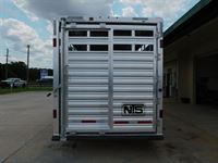 2023 Featherlite 24' livestock gooseneck trailer