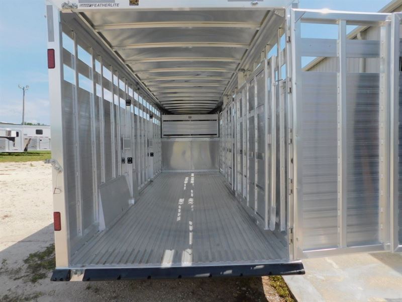 2023 Featherlite Trailers 24' Livestock Gooseneck Trailer