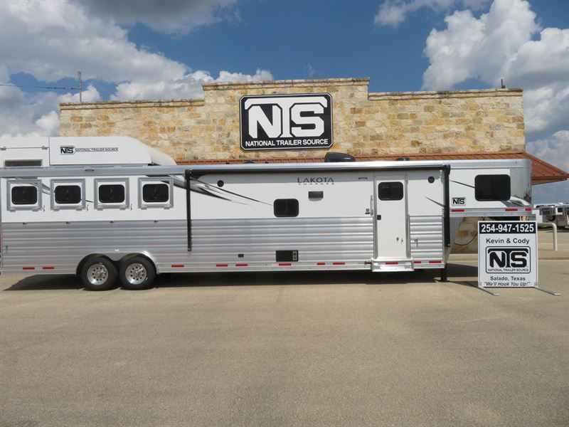 2024 Lakota Trailers 4 Horse Gooseneck Trailer with 15' Living Quarters