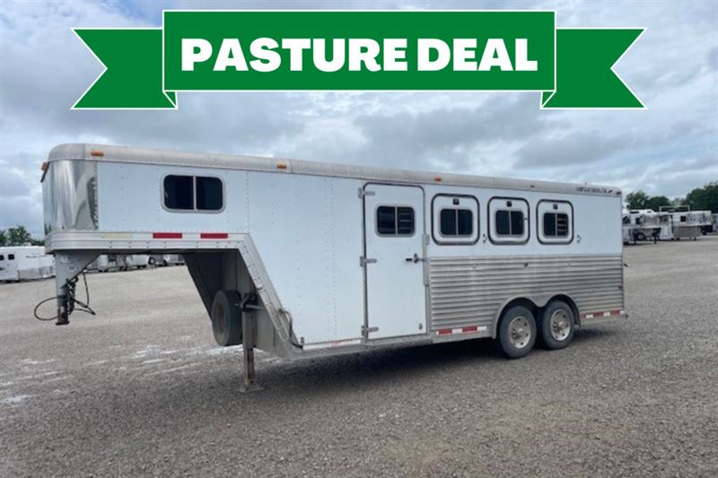 2000 Featherlite Trailers 4 Horse Gooseneck Trailer