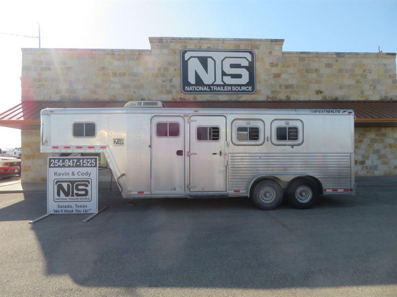 1997 Featherlite Trailers 3 Horse Gooseneck Trailer