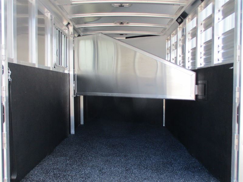 2023 Exiss 3 horse bumper pull trailer