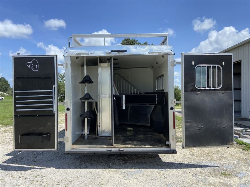 2020 Bison trail hand 3 horse gooseneck trailer with 13' livi