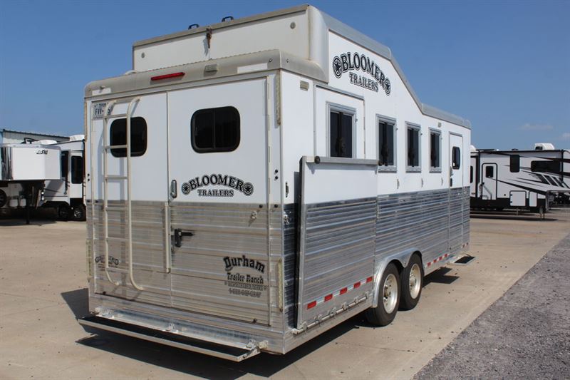 2016 Bloomer Trailers 4 Horse Side Load Bumper Pull Trailer