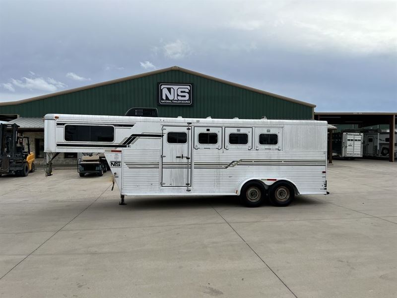 1993 Sundowner 4 horse gooseneck trailer