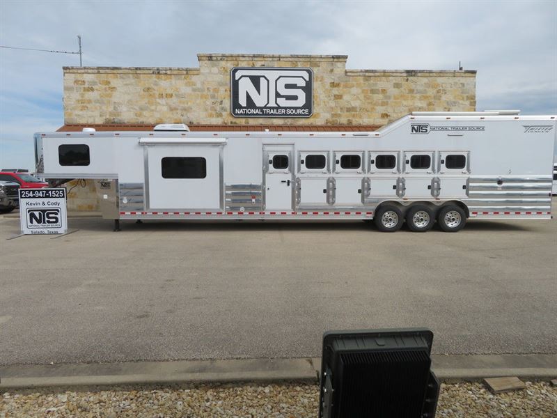 2024 Twister Trailer 6 horse side load gooseneck trailer with 13'6 outl
