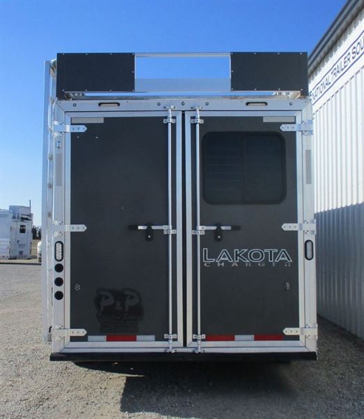 2022 Lakota charger 3 horse gooseneck trailer with 11' living