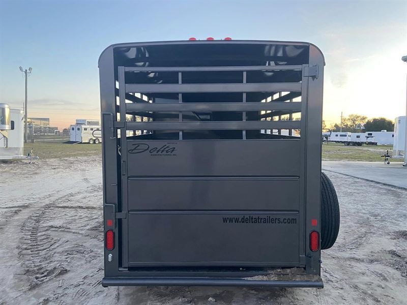 2024 Delta 3 horse bumper pull trailer