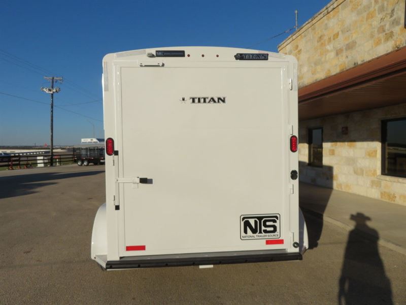 2024 Titan 2 horse bumper pull trailer