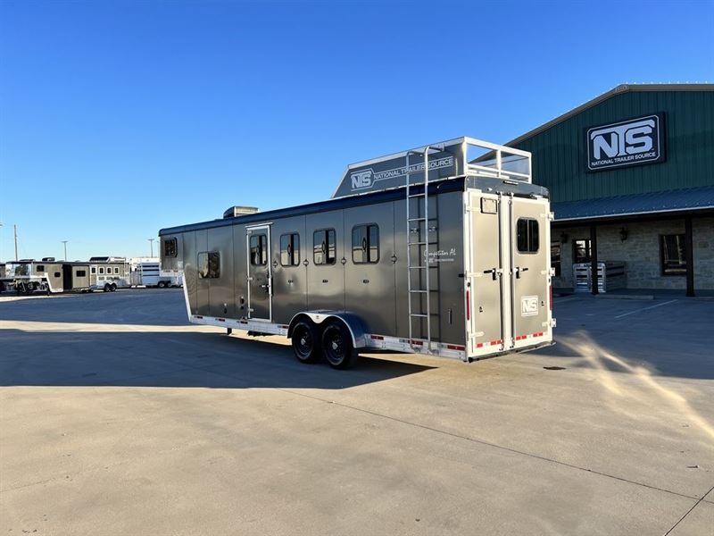 2024 Bison competitor sa 4 horse gooseneck trailer with 8' li