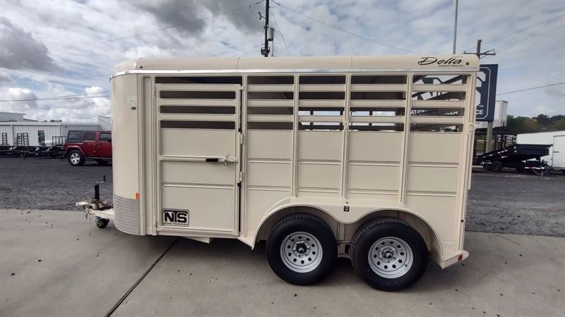 2024 Delta 2 horse bumper pull trailer