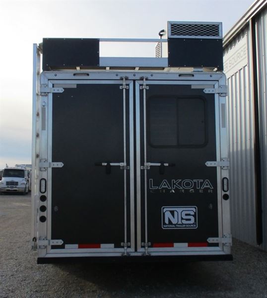 2024 Lakota charger 4 horse gooseneck trailer with 15' living