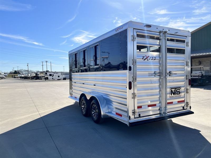 2024 Exiss 3 horse bumper pull trailer