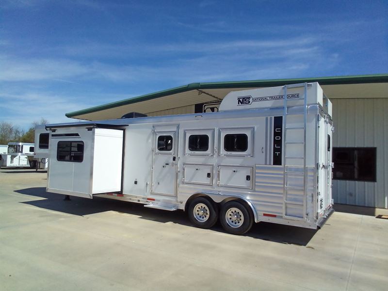 2024 Lakota colt 3 horse gooseneck trailer with 13' living qua