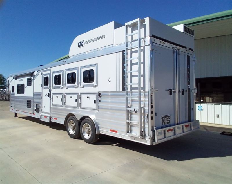 2025 Lakota charger 4 horse side load gooseneck trailer with 1
