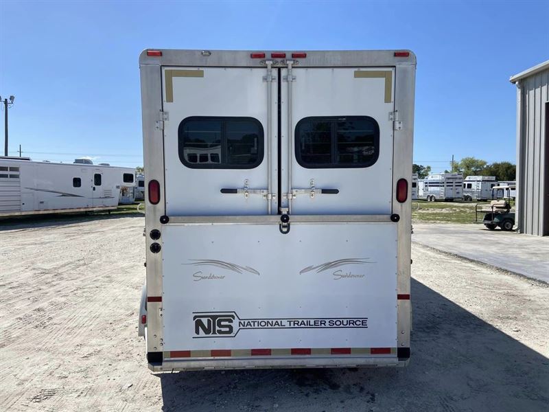 2000 Sundowner 3 horse gooseneck trailer