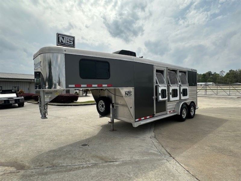 2022 Cimarron 3 horse gooseneck trailer