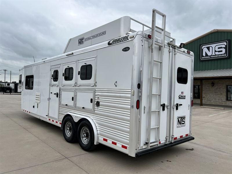 2015 Cimarron 3 horse trailer with 10' outlaw conversions