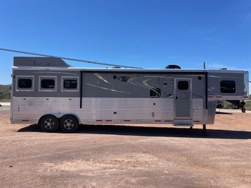 2020 Lakota big horn 3 horse gooseneck trailer with 14' living