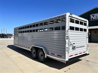 2024 Trails West 25' livestock gooseneck trailer