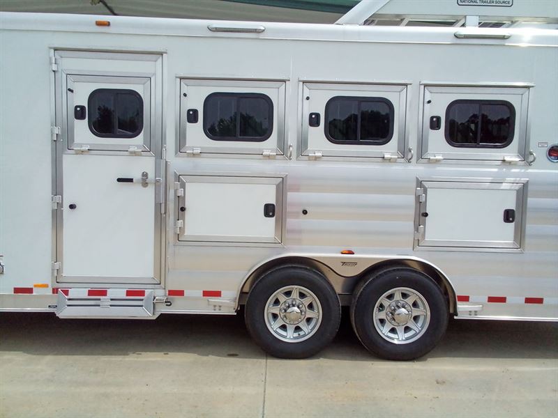 2024 Twister Trailer 4 horse gooseneck trailer with 14'8 living quarter