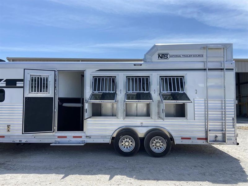 2025 smc laramie 4 horse gooseneck trailer with 11' living