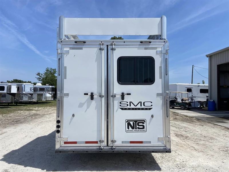 2025 smc laramie 4 horse gooseneck trailer with 11' living