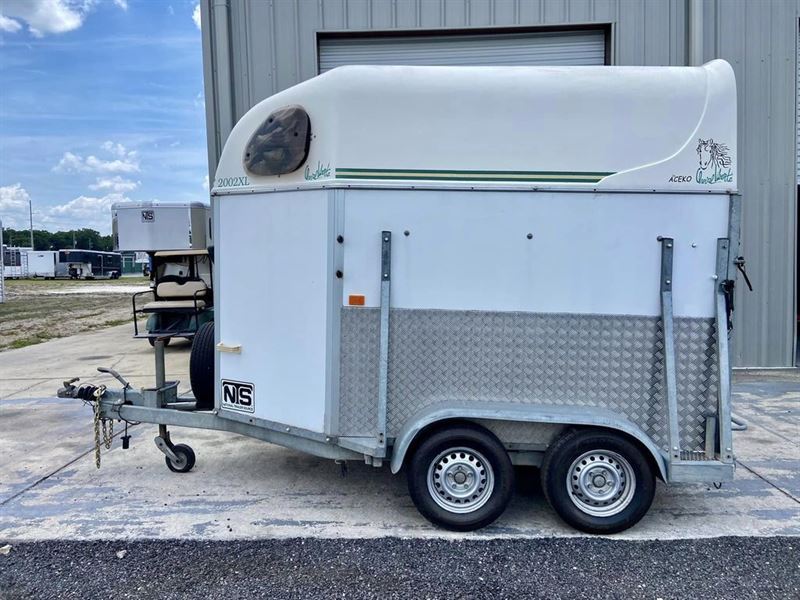 2003 Brenderup 2 Horse Straight Load Bumper Pull Trailer