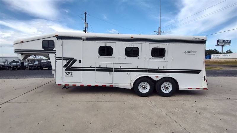 2012 Bruton 3 horse gooseneck trailer