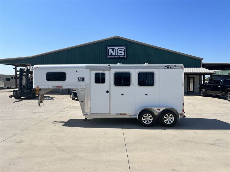 2015 4-star 2 horse gooseneck trailer