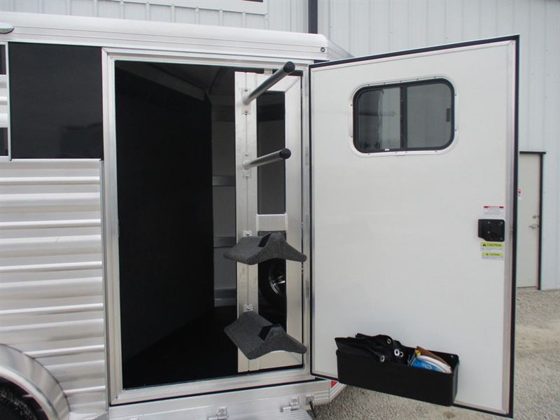 2025 Cimarron 2 horse bumper pull trailer