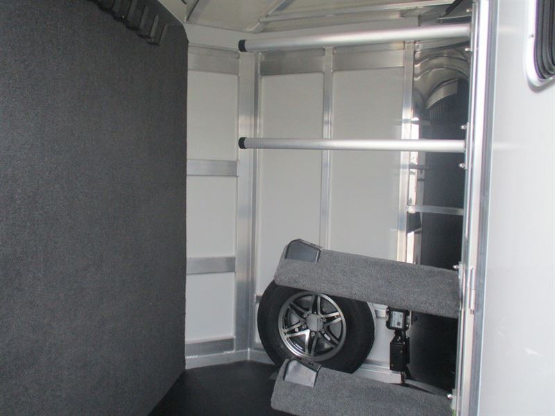 2025 Cimarron 2 horse bumper pull trailer