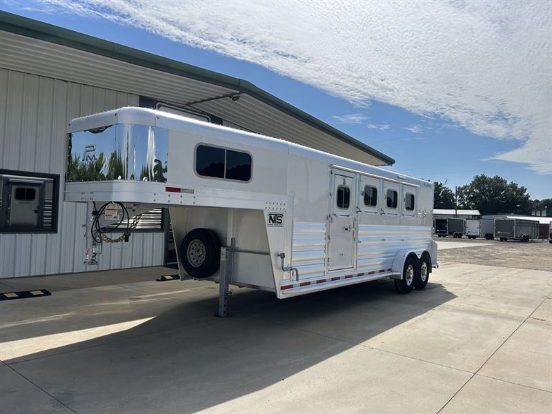 2025 Platinum Coach 4 horse gooseneck trailer