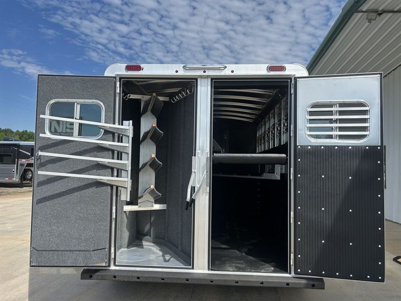 2025 Platinum Coach 4 horse gooseneck trailer