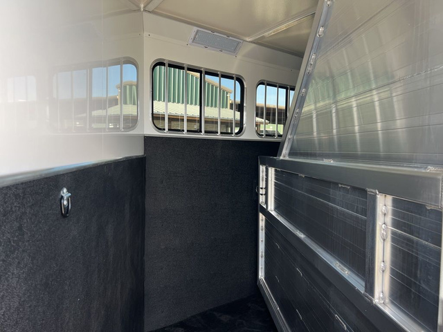 2026 Cimarron 4 horse gooseneck trailer