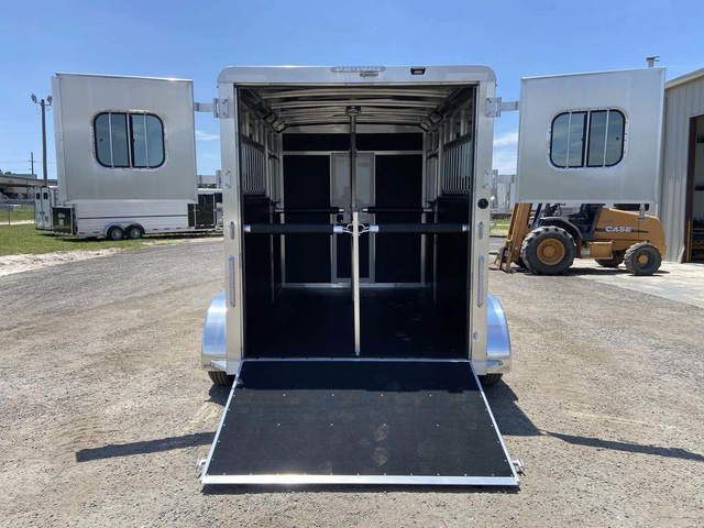 2026 Shadow 2 horse straight load bumper pull trailer