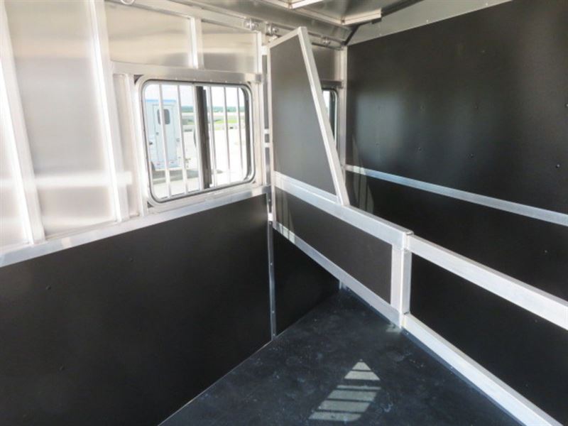 2026 Shadow 2 horse bumper pull trailer