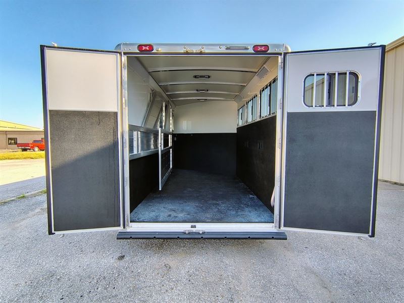 2026 Cimarron 3 horse gooseneck trailer