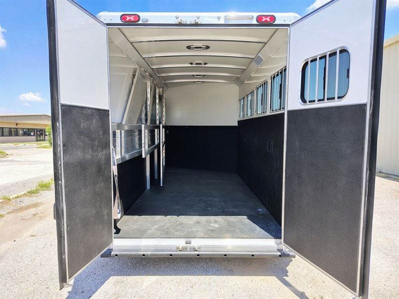 2026 Cimarron 4 horse gooseneck trailer