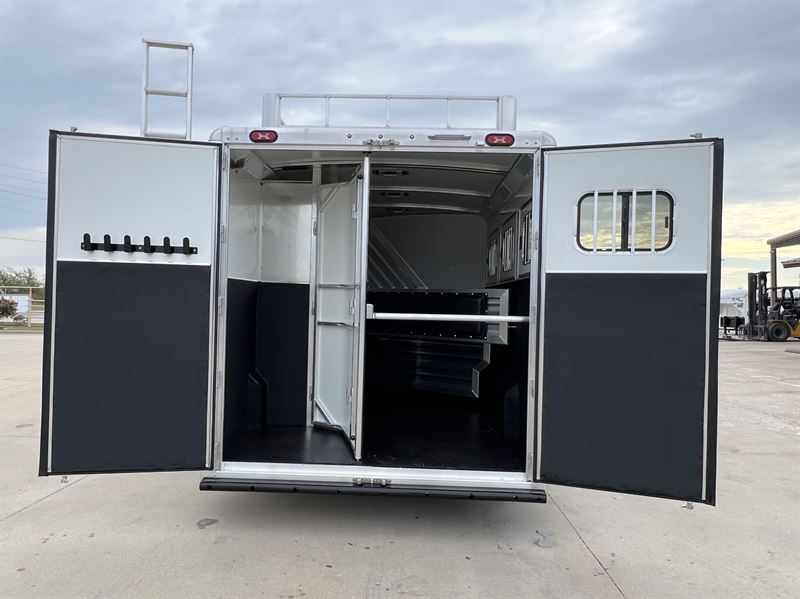 2026 Cimarron 3 horse bumper pull trailer