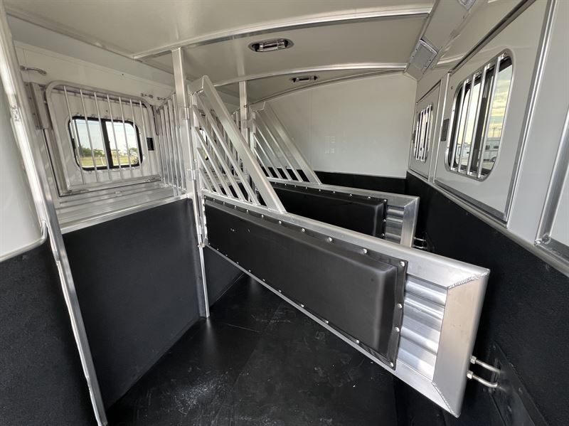 2026 Cimarron 3 horse bumper pull trailer