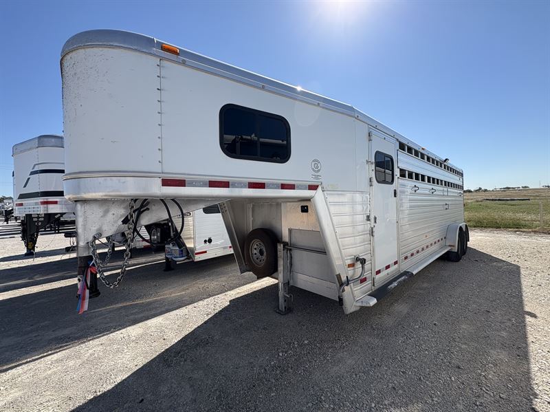 2014 Hart 24' Livestock Gooseneck Trailer