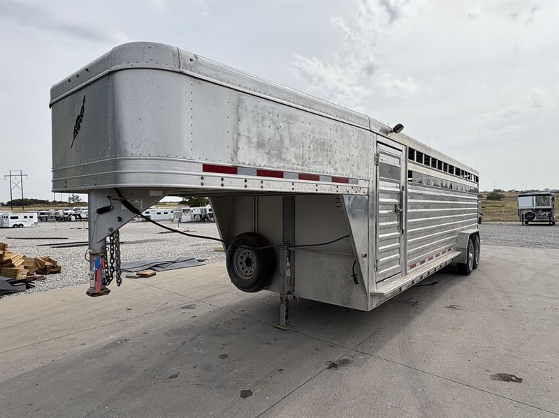 2013 Featherlite 24' Livestock Gooseneck Trailer with 6 Pen System