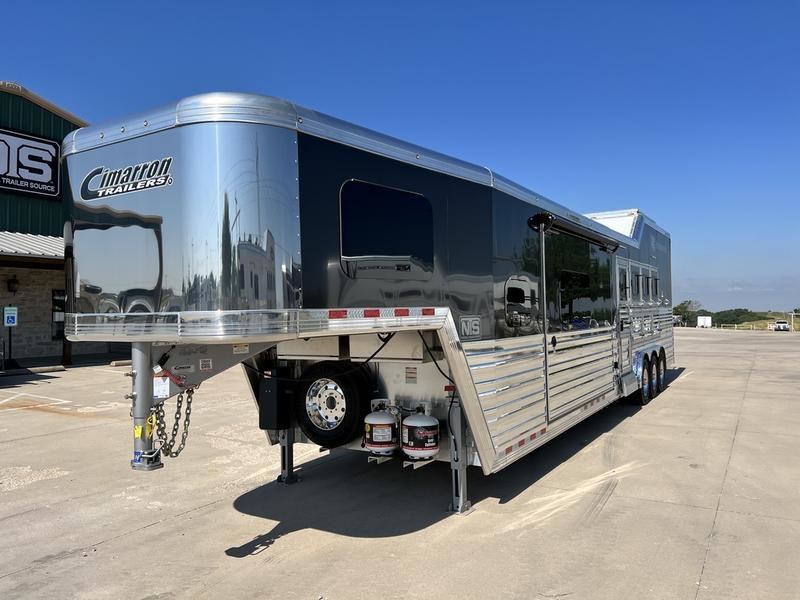 2024 Cimarron 4 horse side load with 15'6" outlaw conversions