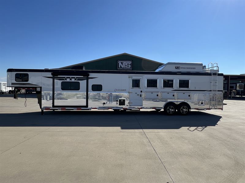 2026 Bison Ranger 4 Horse Side Load with 16' Living Quarters