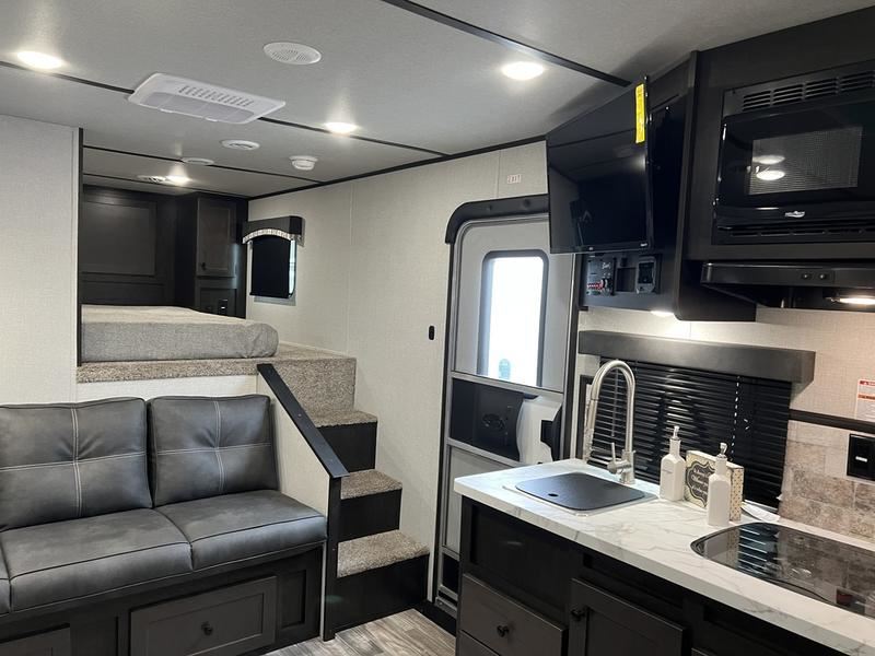 2026 Bison silverado 4 horse side load 13' living quarters