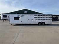 2018 Stock horse Lakota Trailers Charger 16' Livestock 11' Living Quarters