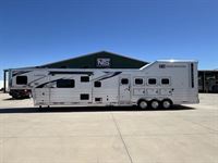 2025 4 horse Lakota Trailers BigHorn 4 Horse Side Load 17' Living Quarters
